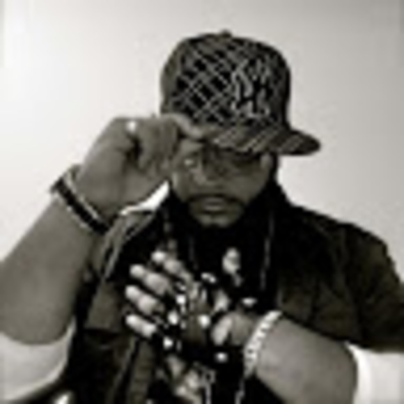 Meet your Posher, Moe - Picture 1 of 1